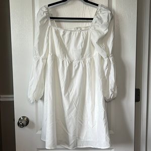 White long sleeve dress